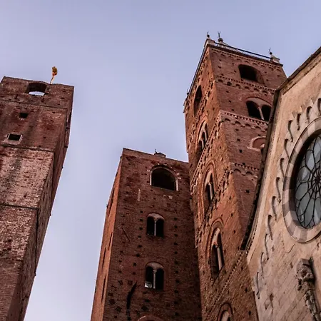 Palazzo Oddo In Palazzo Storico Nel Centro Di 3* Albenga
