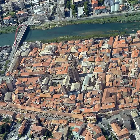 Palazzo Oddo In Palazzo Storico Nel Centro Di
