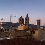 Palazzo Oddo Camere In Palazzo Storico Nel Centro Di Albenga Pensionat Albenga